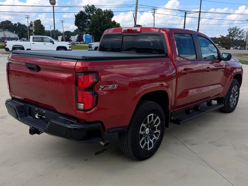 Used 2025 Chevrolet Colorado Z71 AWD/4WD image 6