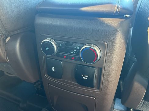 Used 2022 Ford Explorer King Ranch w/ Class IV Trailer Tow Package image 17