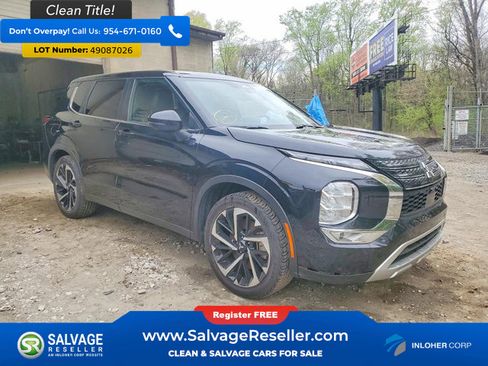 Used 2022 Mitsubishi Outlander SEL Black Edition image 5