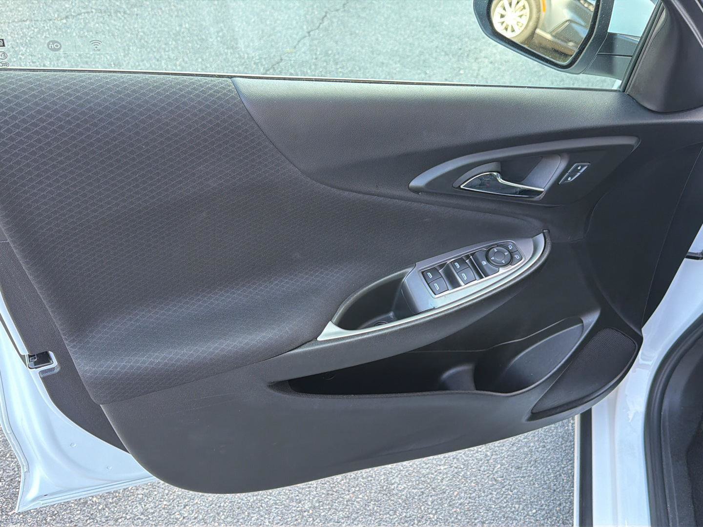 Used 2024 Chevrolet Malibu LT FWD image 16