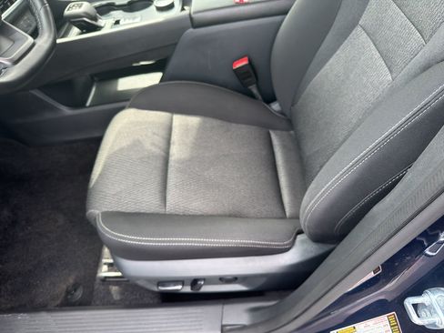 Used 2025 Nissan Rogue SV AWD/4WD image 11
