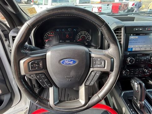 Used 2019 Ford F150 Lariat image 17