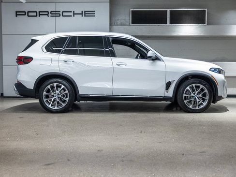 Used 2026 BMW X5 xDrive40i AWD/4WD image 9