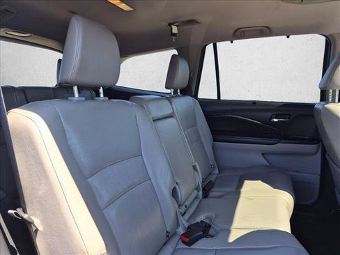 Used 2016 Honda Pilot Touring image 30