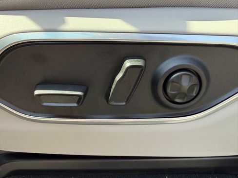 New 2026 Jeep Grand Wagoneer Limited AWD/4WD image 16