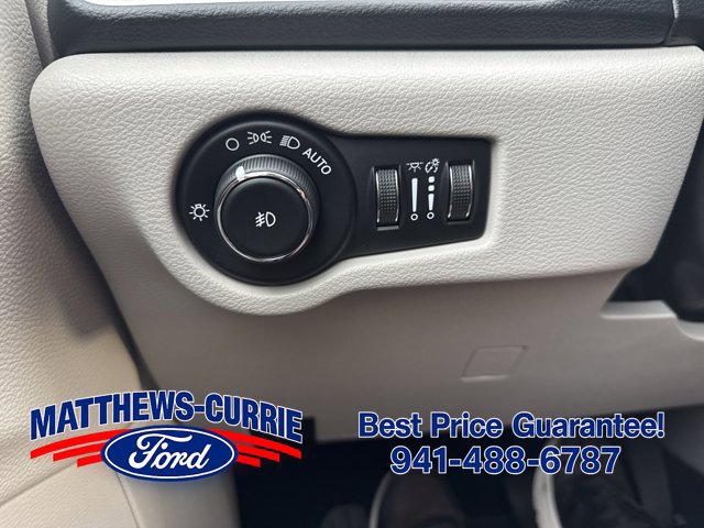 Used 2020 Chrysler Pacifica Touring-L FWD image 29