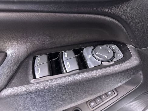 Used 2022 Chevrolet Equinox Premier AWD/4WD image 24