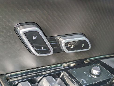 Used 2024 Land Rover Range Rover Sport image 19