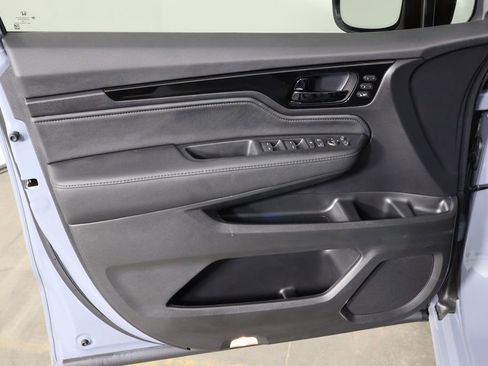 Used 2026 Honda Odyssey Elite image 19