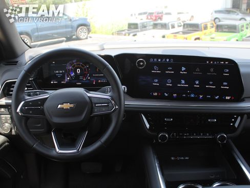 Used 2026 Chevrolet Tahoe LT w/ Comfort Package AWD/4WD image 13