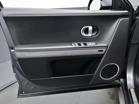 Certified 2024 Hyundai Ioniq 5 Limited AWD/4WD image 9