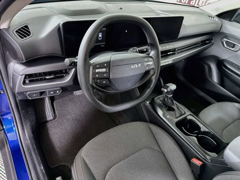 Used 2025 Kia K4 FWD image 18