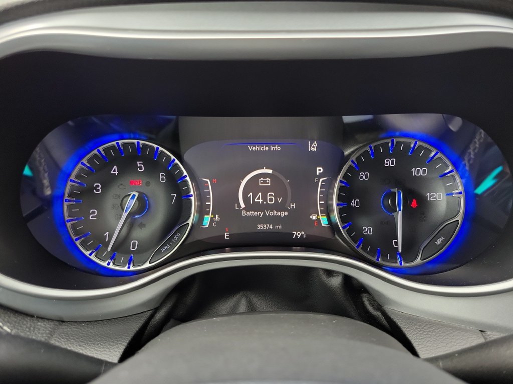 Used 2024 Chrysler Pacifica Touring FWD image 24