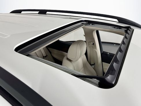 Certified 2022 Mercedes-Benz GLE 350 w/ AMG Line Exterior image 22