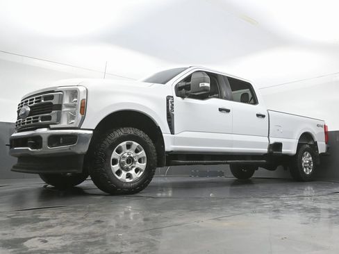 Used 2024 Ford F350 XLT image 53