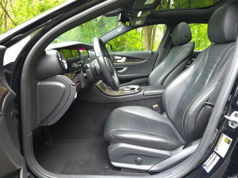 Used 2019 Mercedes-Benz E 450 4MATIC Wagon w/ Premium Package image 11