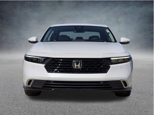 Used 2025 Honda Accord Touring image 2