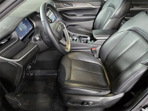 Used 2022 Jeep Grand Cherokee L Limited image 13