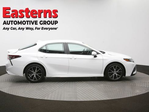 Used 2024 Toyota Camry SE AWD/4WD image 43