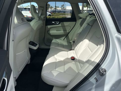 New 2026 Volvo XC60 B5 Ultra w/ Climate Package image 17