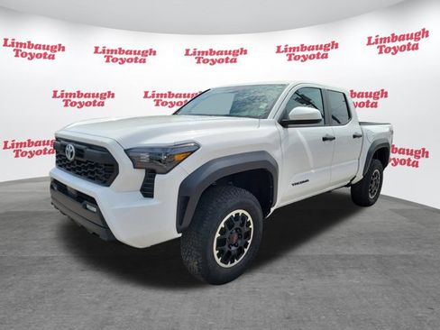 Used 2024 Toyota Tacoma TRD Off-Road AWD/4WD image 20