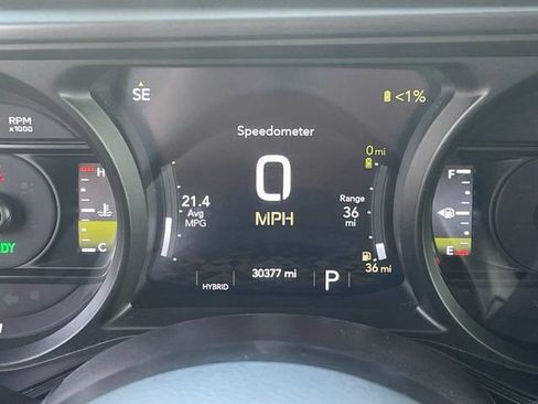 Certified 2024 Jeep Wrangler Unlimited w/ Convenience Group AWD/4WD image 17