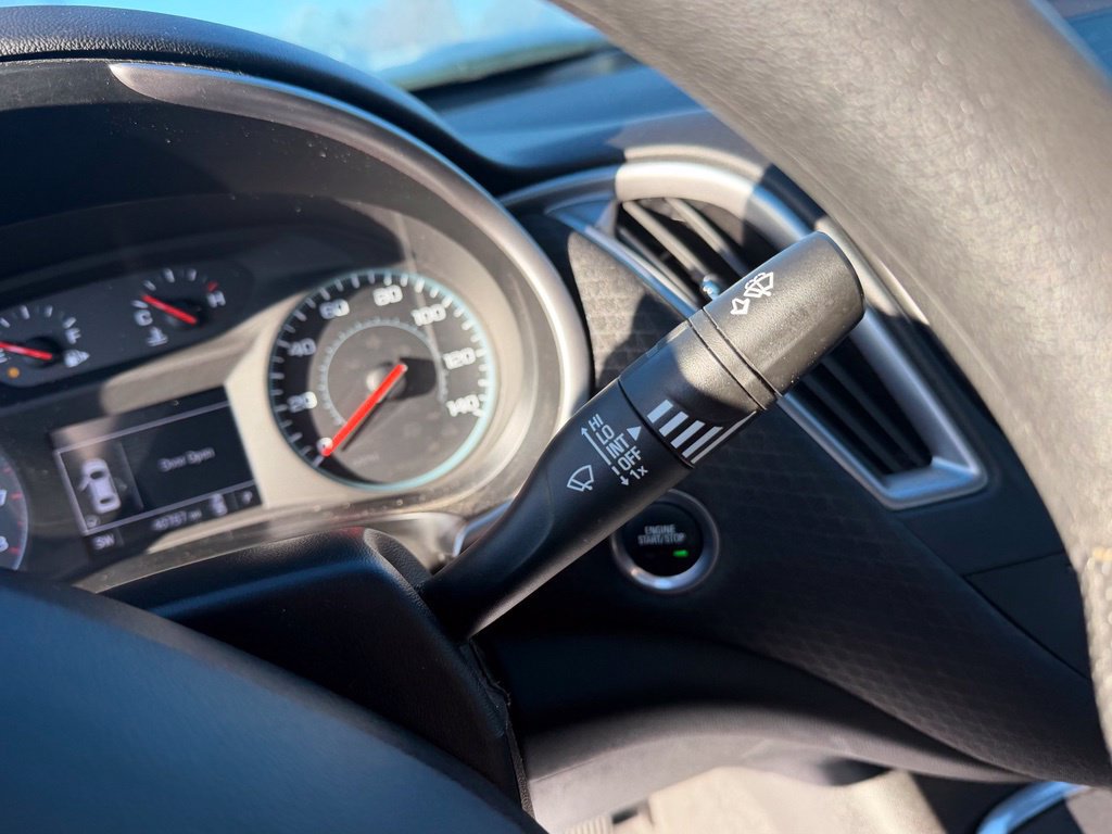 Used 2025 Chevrolet Malibu LT FWD image 28