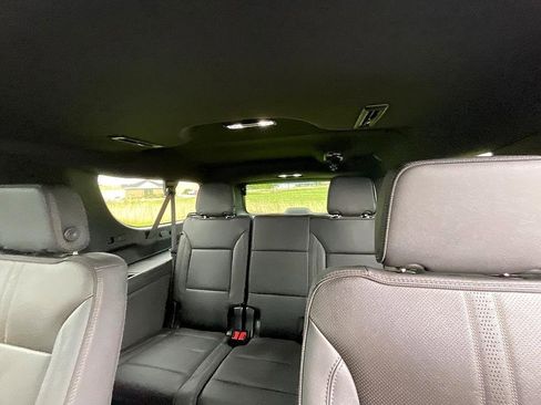 New 2025 Chevrolet Suburban High Country image 29