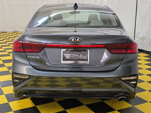 Used 2019 Kia Forte LXS image 5