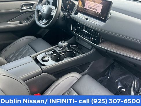 New 2026 Nissan Rogue Platinum w/ Tech Package AWD/4WD image 19