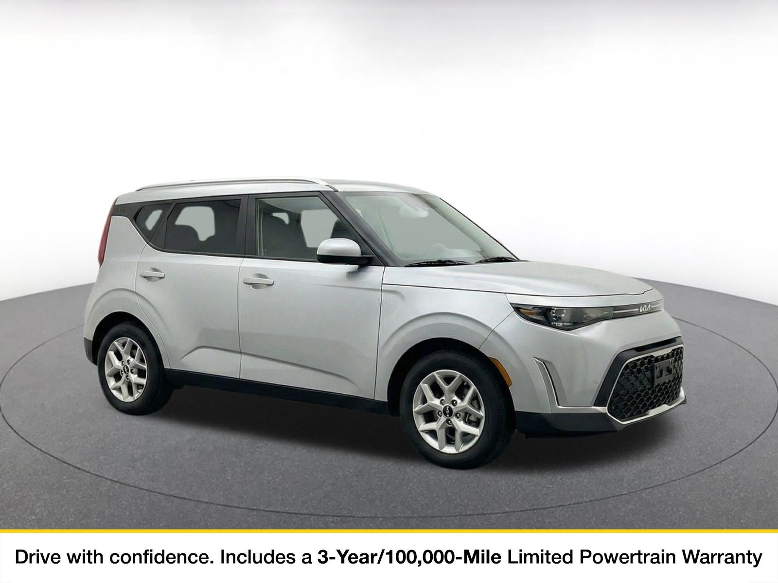 Used 2025 Kia Soul LX w/ LX Technology Package FWD image 1