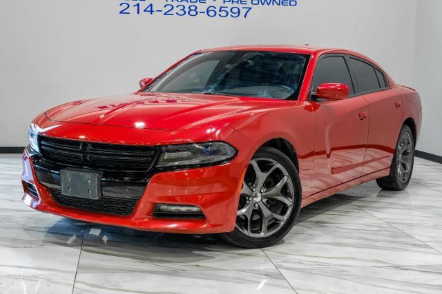 Used 2016 Dodge Charger R/T w/ Navigation & Travel Group RWD image 2