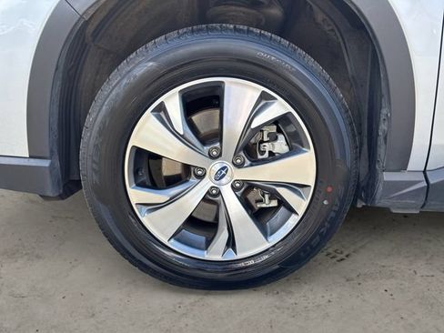 Certified 2025 Subaru Ascent Premium AWD/4WD image 9