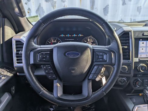 Used 2016 Ford F150 XLT w/ Equipment Group 302A Luxury AWD/4WD image 27