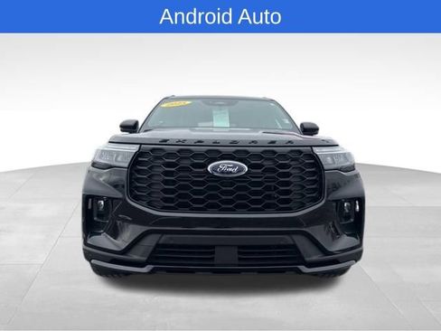 Used 2025 Ford Explorer ST-Line w/ ST-Line Street Pack image 8
