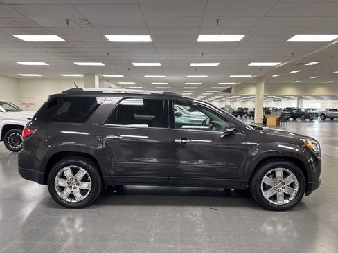 Used 2017 GMC Acadia Limited SLT image 7