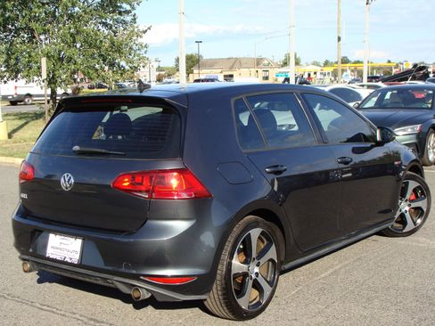 Used 2017 Volkswagen Golf S image 6