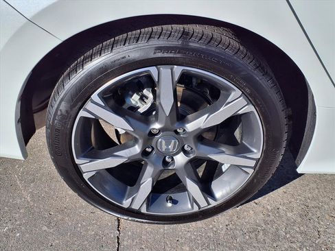 Certified 2025 Honda Civic Sport Touring image 26