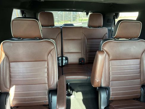 Used 2023 GMC Yukon Denali Ultimate image 9