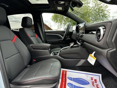 New 2025 Chevrolet Colorado Z71 w/ Midnight Edition image 23