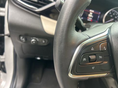 Used 2022 Buick Encore GX Select w/ Sport Touring Package image 18
