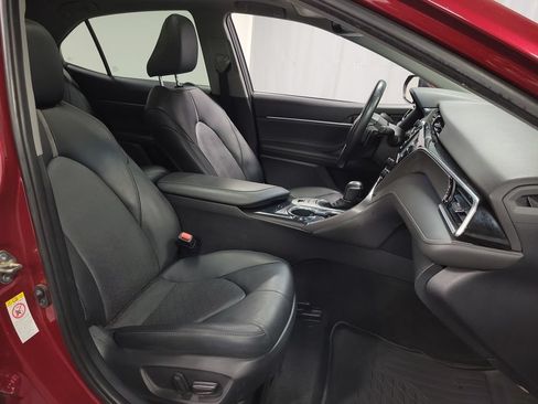 Used 2018 Toyota Camry XSE FWD image 27