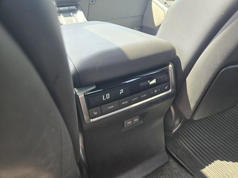 Used 2024 Lexus GX 550 w/ Accessory Package (Z1) AWD/4WD image 28