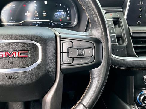 Used 2022 GMC Yukon XL AT4 AWD/4WD image 25