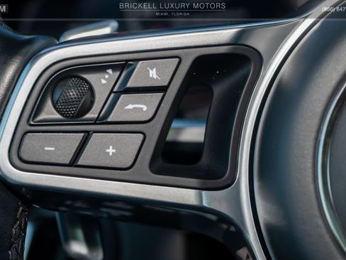 Used 2020 Porsche Cayenne image 30