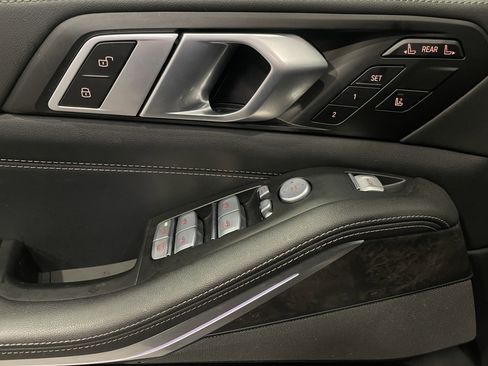 Certified 2024 BMW X7 xDrive40i w/ Premium Package image 11