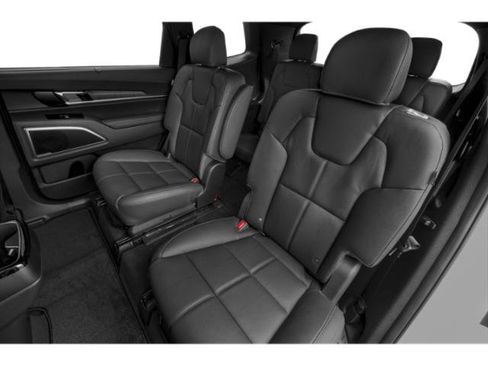 Used 2023 Kia Telluride EX w/ EX Captain's Chair Package image 13