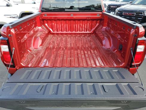 New 2026 GMC Canyon Elevation w/ Convenience Package image 6