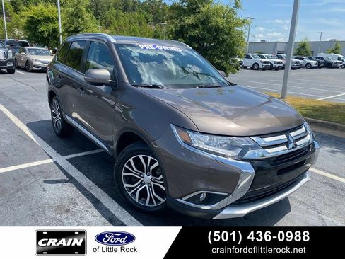Used 2018 Mitsubishi Outlander SE FWD image 1