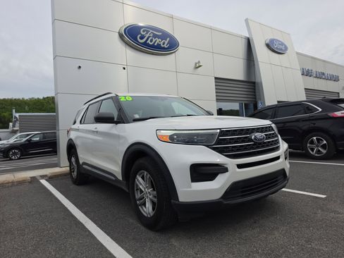 Used 2020 Ford Explorer XLT w/ Comfort Package AWD/4WD image 1